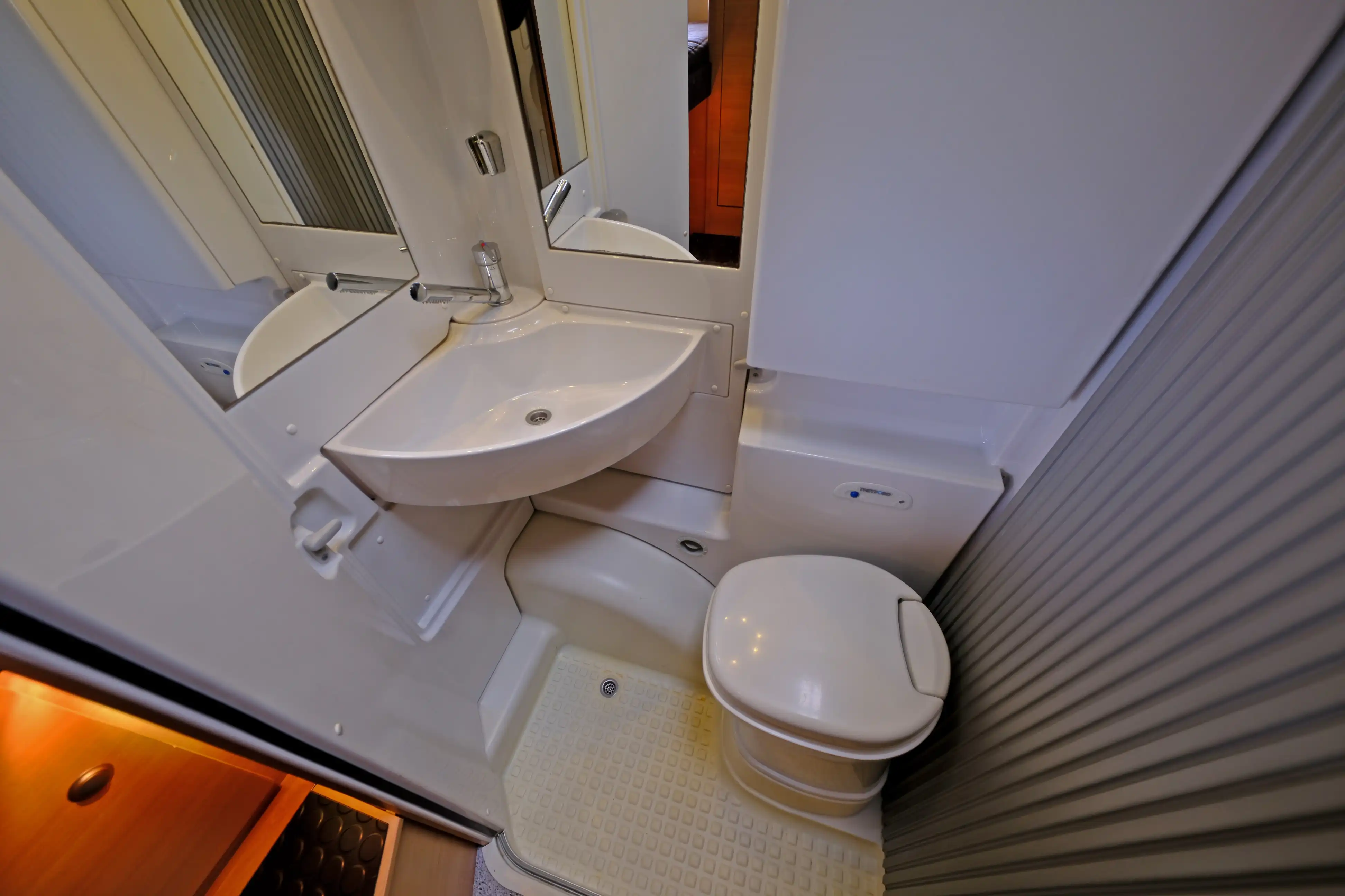  KNAUS VAN TI 550 MD